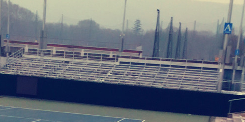 紧随国外先进理念，中国网球学院采用绿蛙室外铝制看台