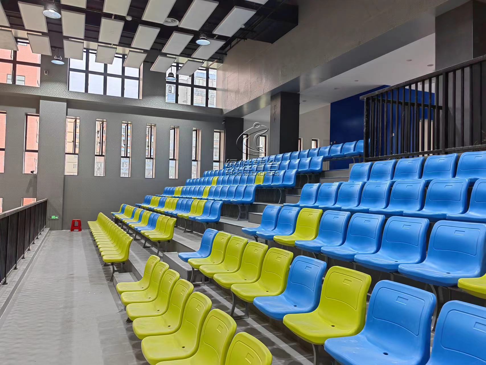 绿蛙看台完成广州真光中学体育馆看台座椅项目